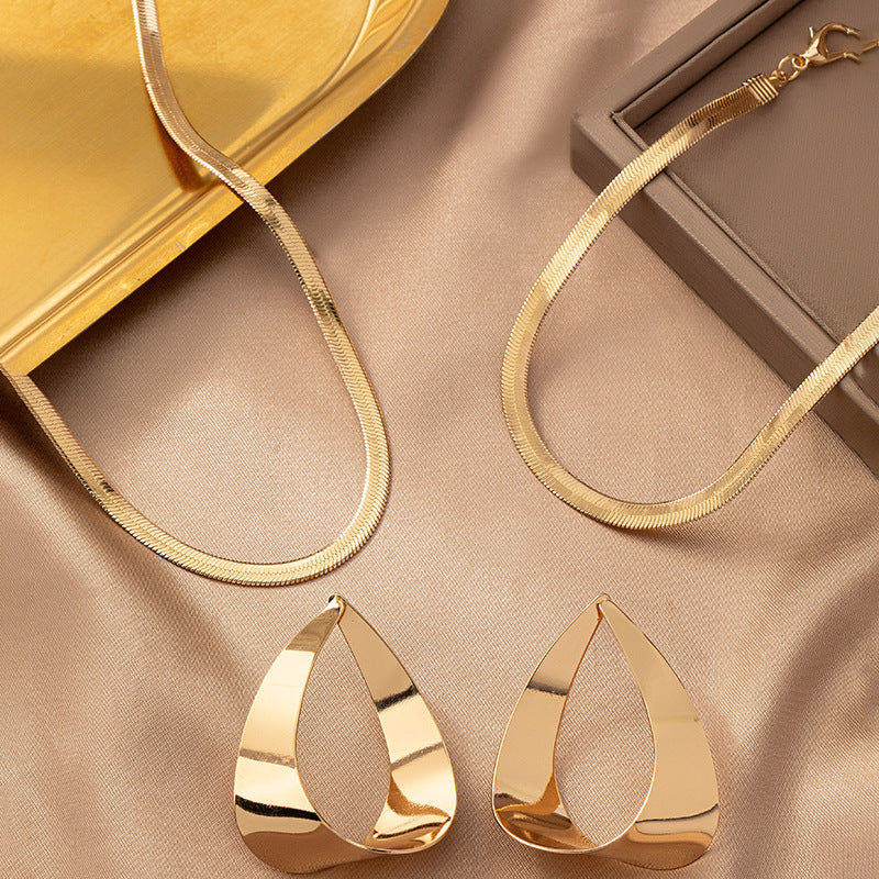 Wholesale Gold Plated Alloy Snake Bone Jewelry Set Necklace Earrings Bracelet Minimalist Trendy Fashion Accessory