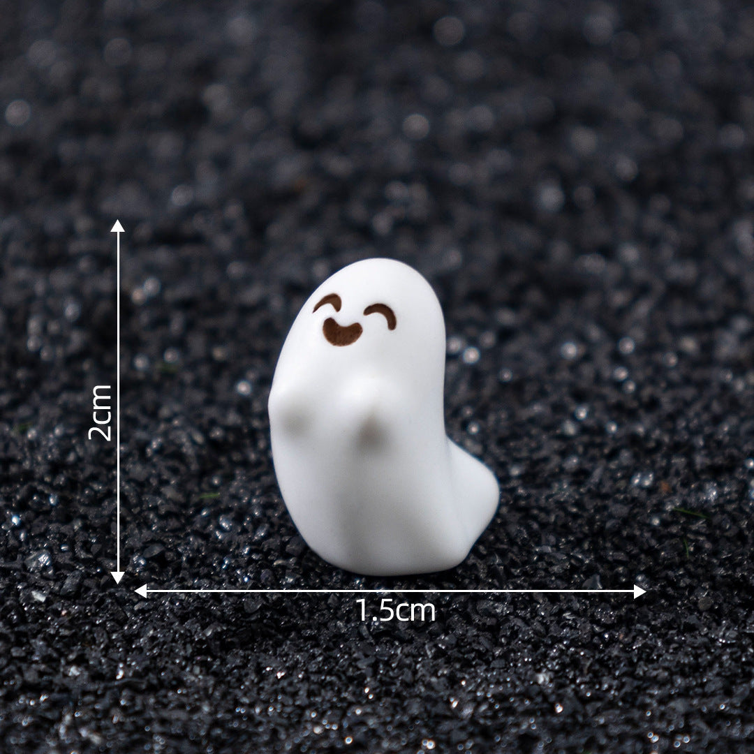 Wholesale Cute White Ghost Figurine Resin DIY Desktop Decor Decorative Accessory Gift