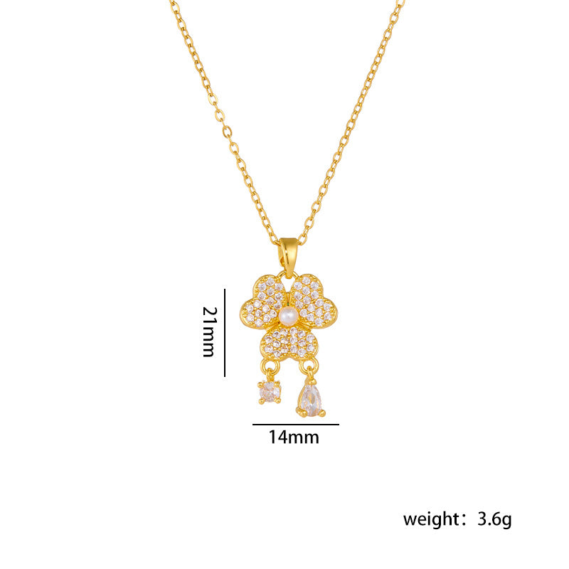 Wholesale women' s flower pendant niche design clavicle chain