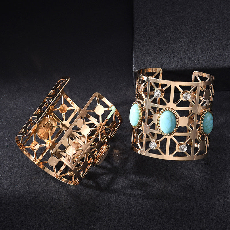 Wholesale Exaggerated Metal Oval Turquoise Open Hollow Bracelet
