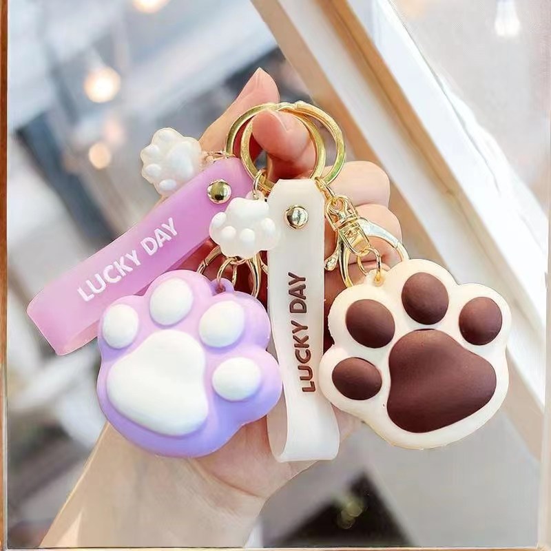 Wholesale Cartoon creative cat claw keychain cute girl heart keychain