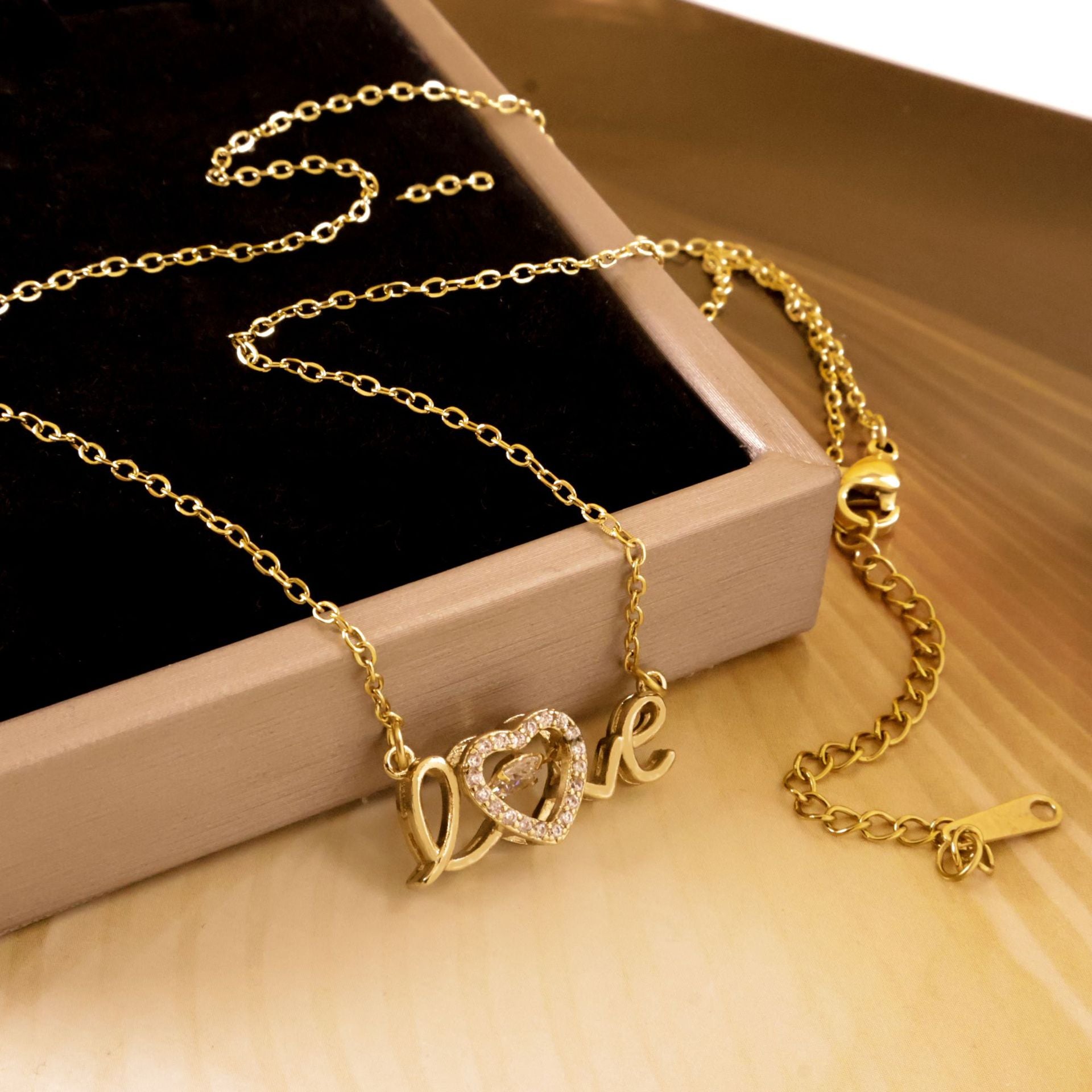 Wholesale Titanium Steel Heart Necklace