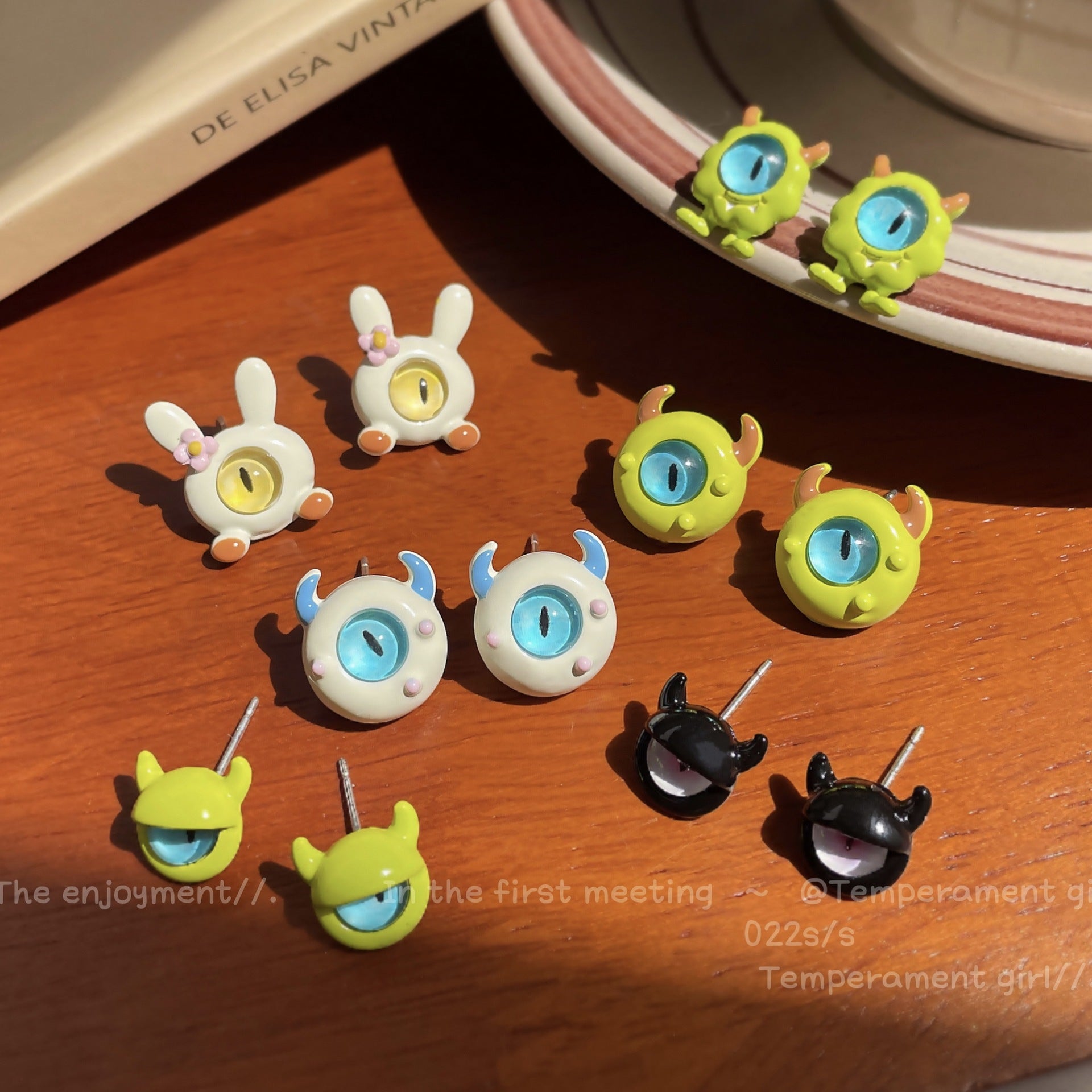 Wholesale Cute Big Eyed Monster Alloy Earrings