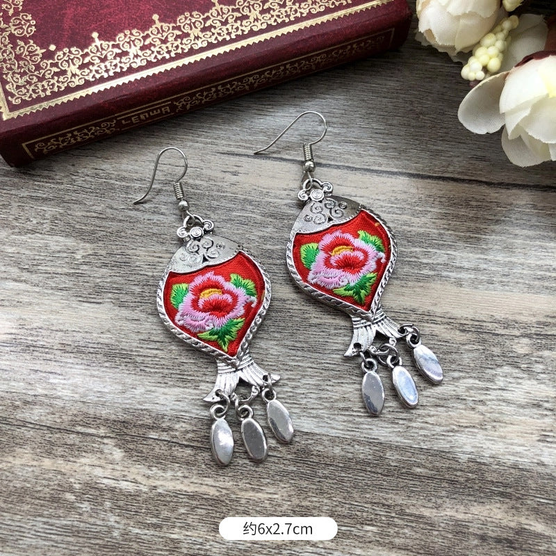 Wholesale Chinese Retro Alloy Earrings