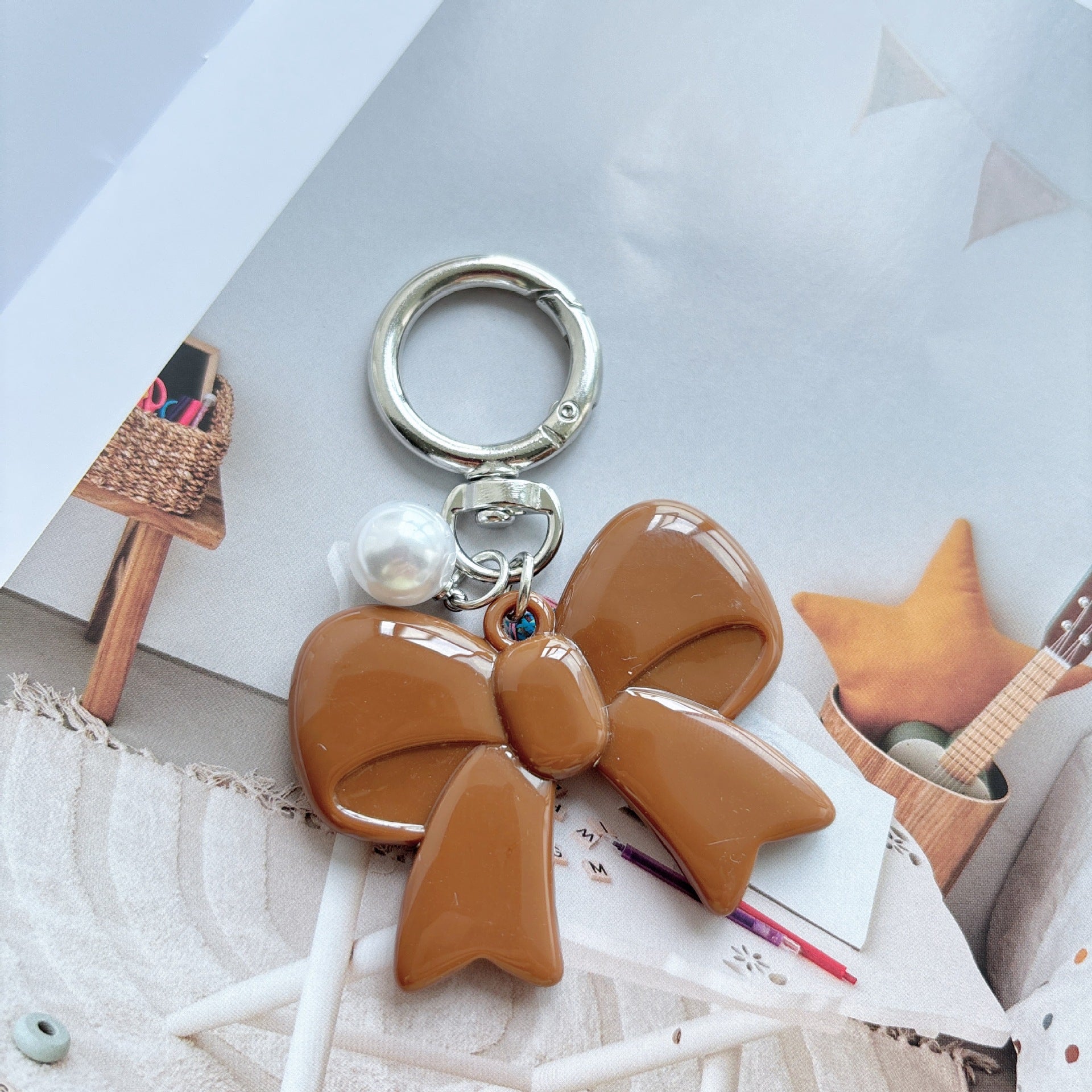 Wholesale Sweet Pink Butterfly Bow Acrylic Keychain Phone Charm Fashion Accessory Boutique Resale Gift