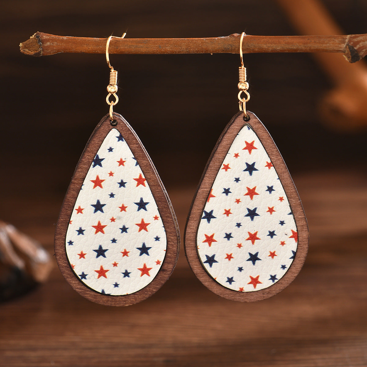 Wholesale Leather Litchi Grain Wood Frame American Flag Independence Day Earrings