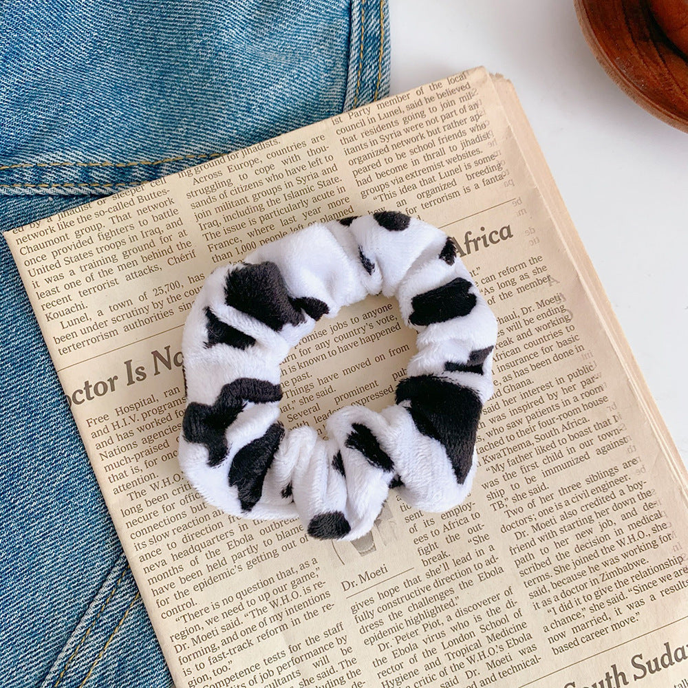 Wholesale Black and White Spotted Plush Hair Scrunchies
