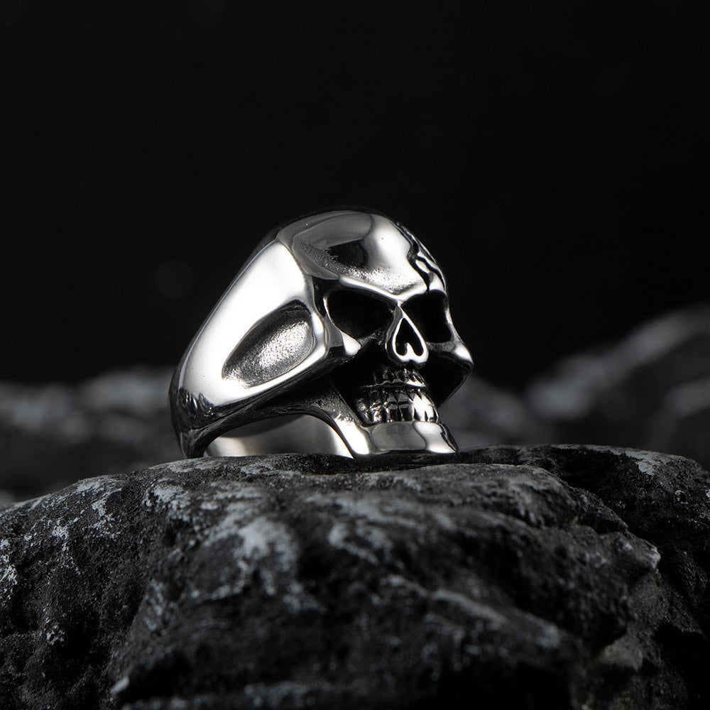 Wholesale  does not fade exquisite punk titanium steel retro skull gift men's raw stainless steel polished ring