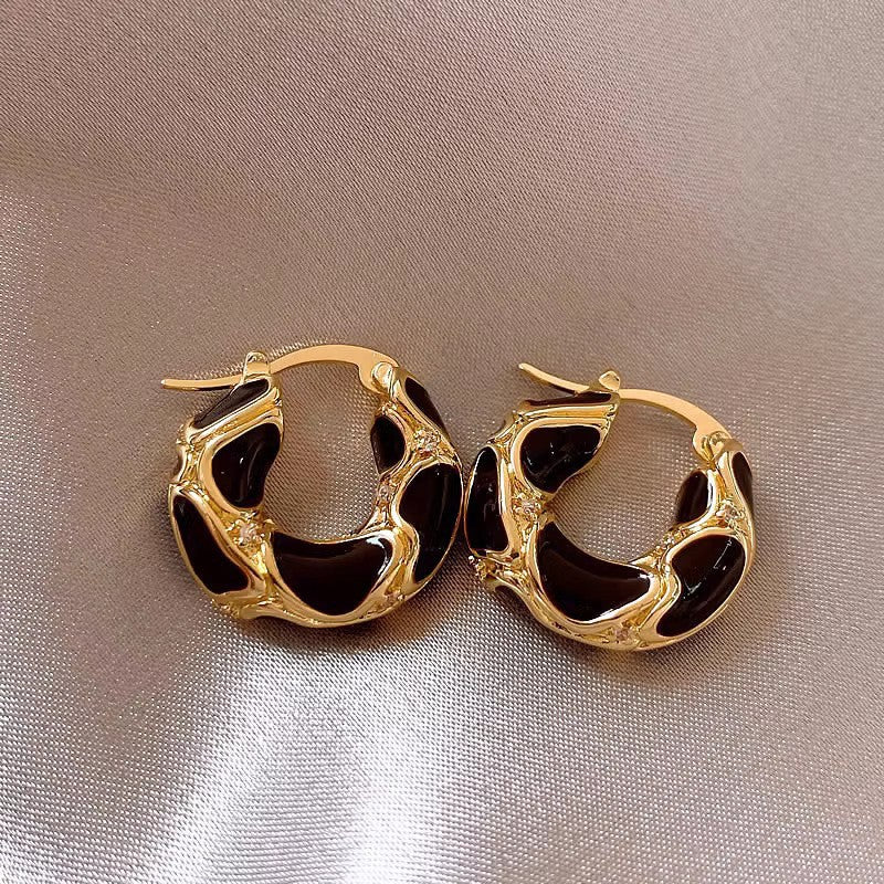 Wholesale Gold Tone Zinc Alloy Geometric Ear Cuffs French Style Minimalist Earrings For Women Chic Everyday Fashion Accessory