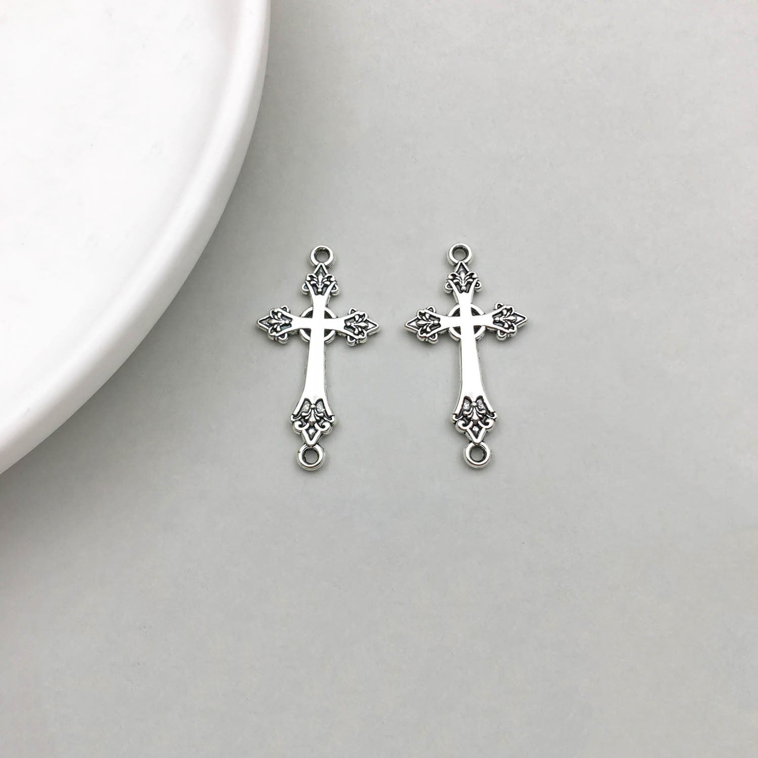 Wholesale 1 Antique Silver Alloy Cross Series Simulation Heart Cross DIY Pendant