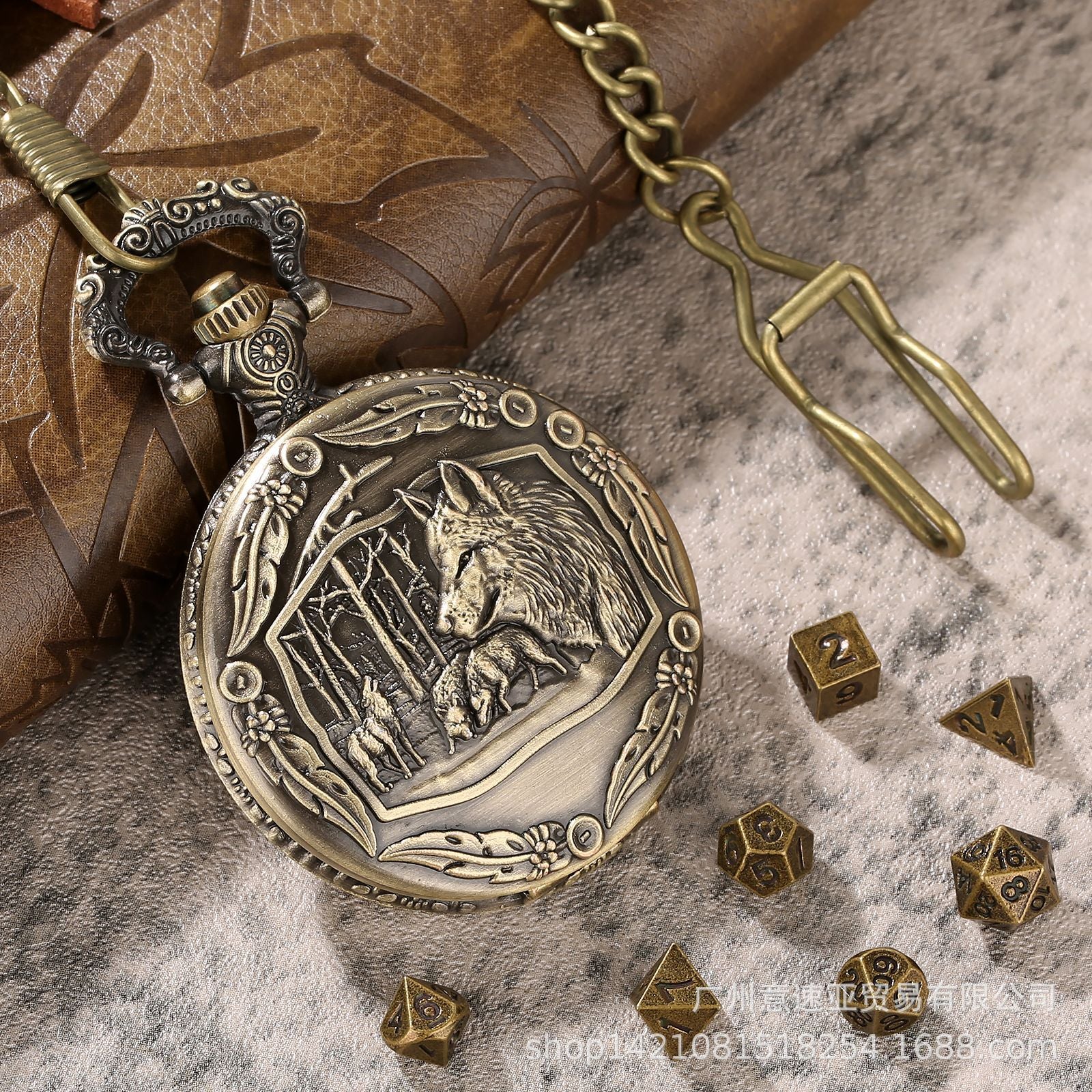 Wholesale Bronze Relief Wolf Head Thick Waist Chain Qinggu Dice Pocket Watch Case