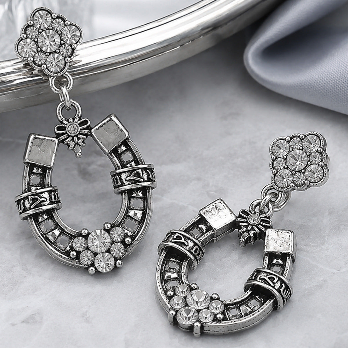 Wholesale American Retro Horseshoe Rhinestone Earrings Western Style Chic Fashion Accessory For Party