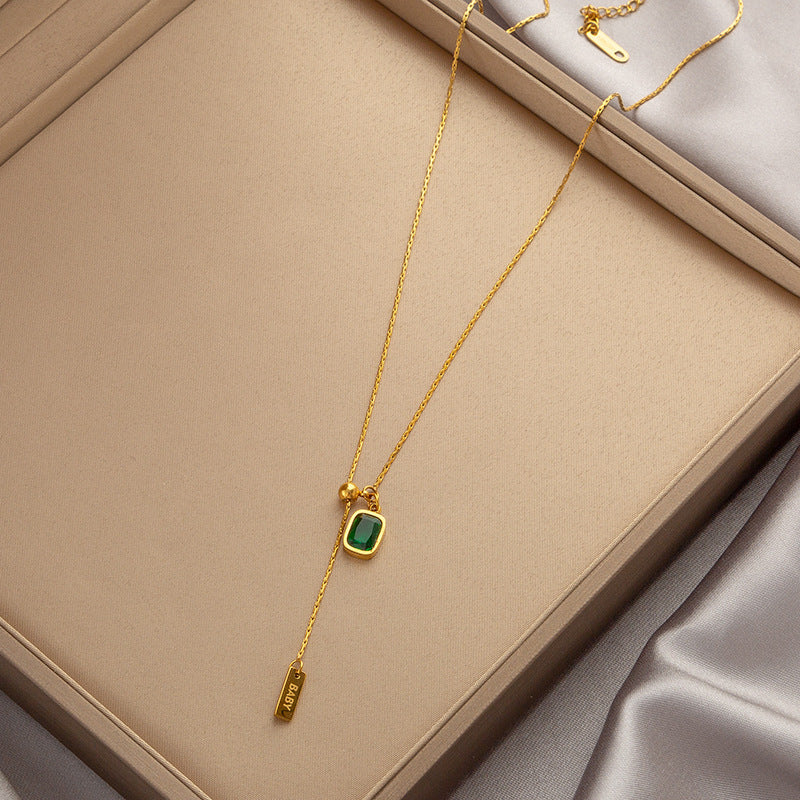Wholesale  Accessible Luxury Niche Emerald Titanium Steel Necklace Women' s Ins Style