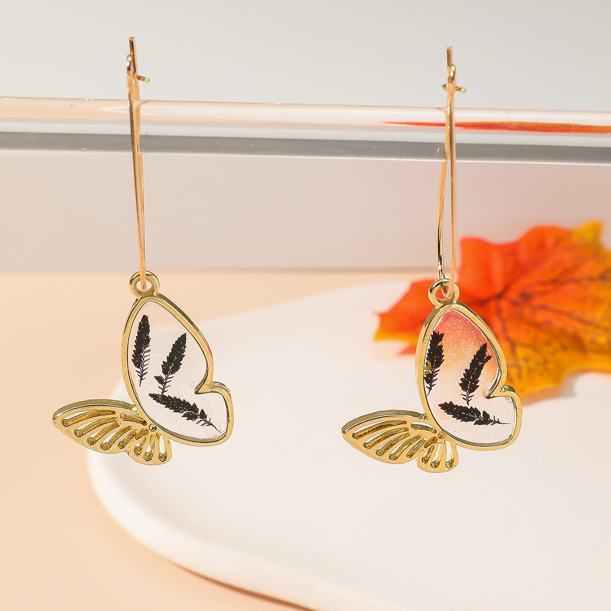 Wholesale Fashion Dried Flower Epoxy Butterfly Earrings