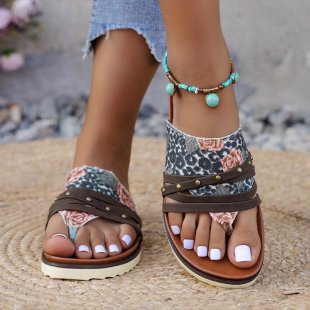 Wholesale large size women's spring and summer clip toe printed flat beach sandals Roman shoes