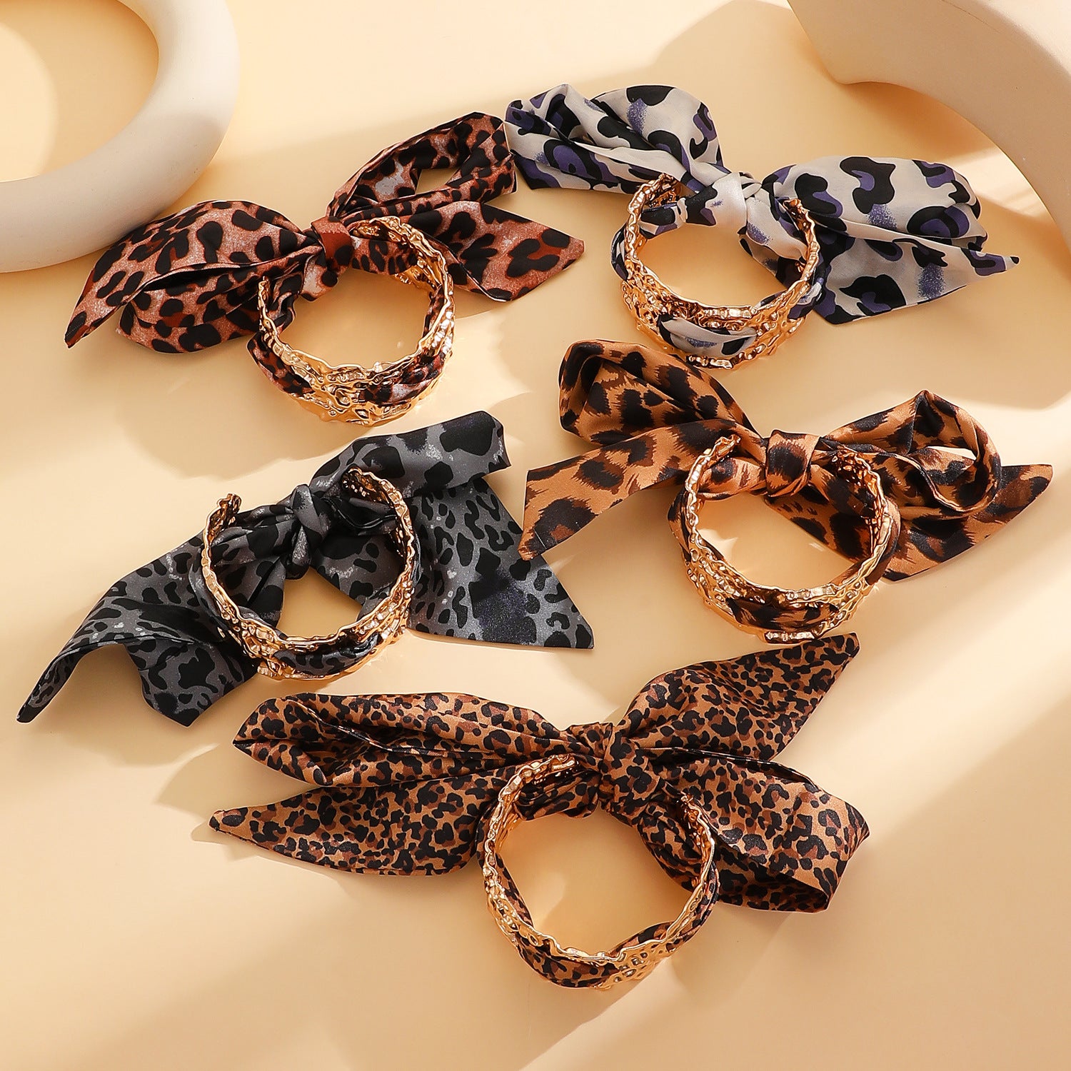 Wholesale Women' s hot girl style leopard print ribbon alloy bracelet