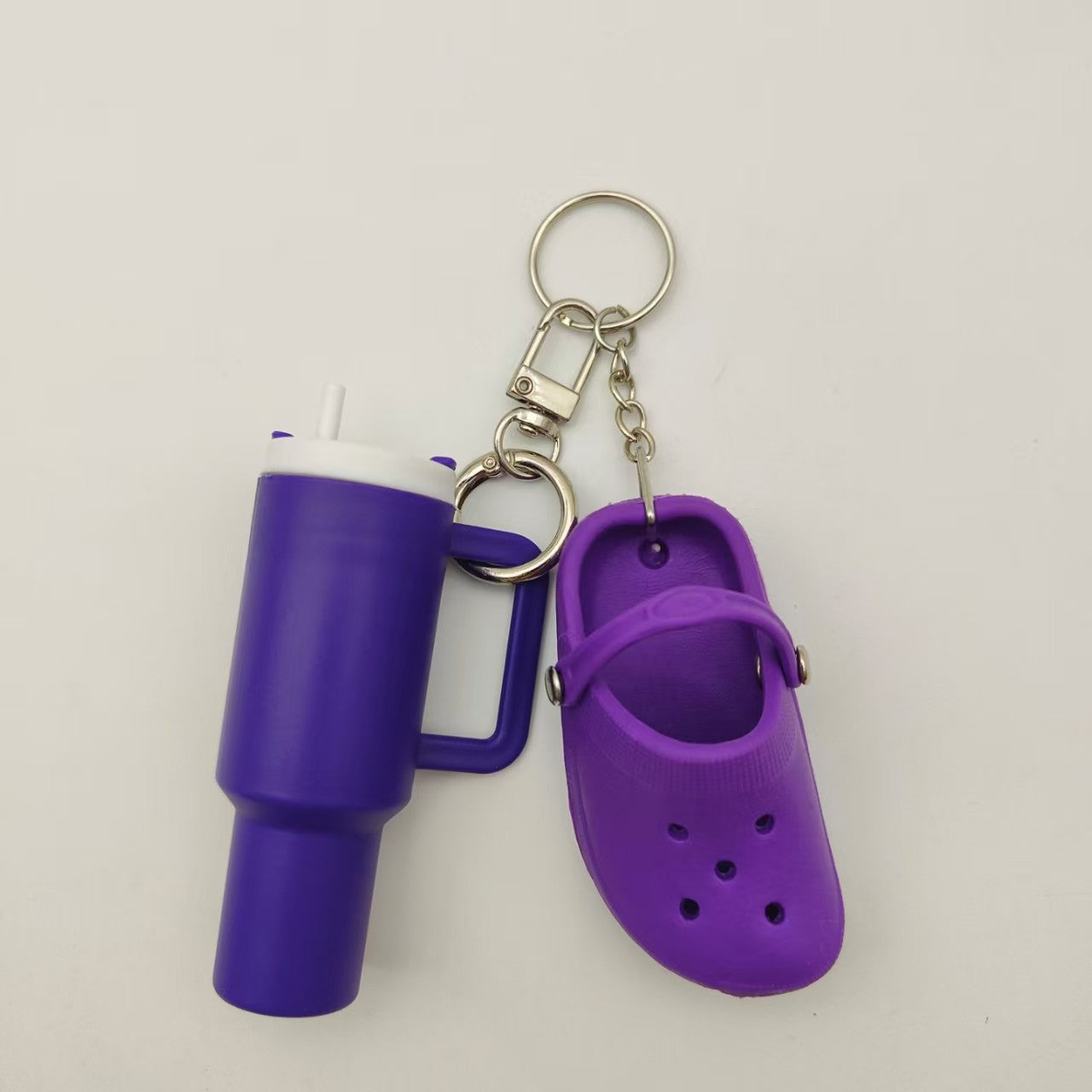 Wholesale New Ice Cup Keychain and Mini Hole Shoes Keychain Combination Pendant Set Can Wrap