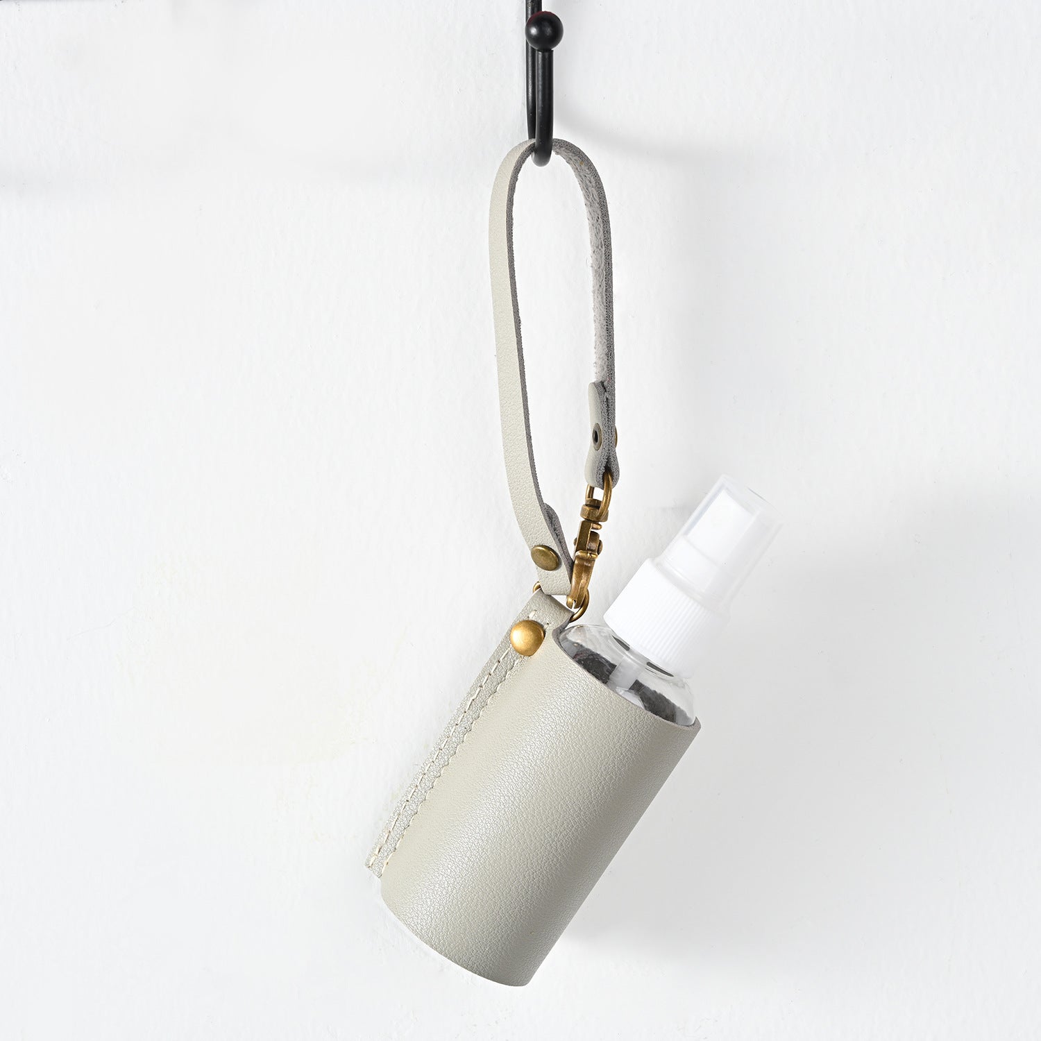 Wholesale PU Bottle Case Keychain