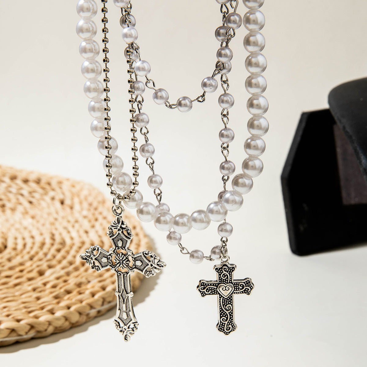 Wholesale Exaggerated Personality Punk Style Imitation Pearl Necklace