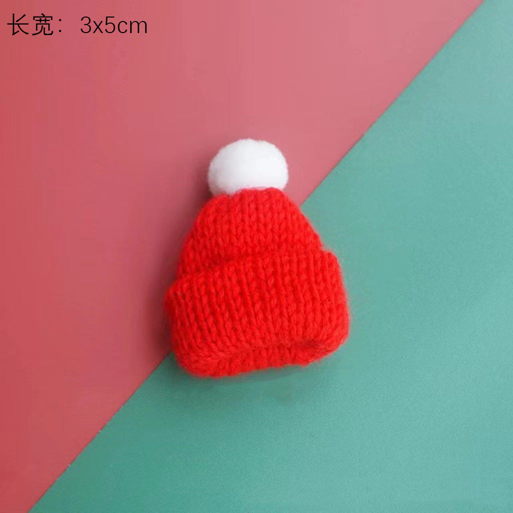 Wholesale Christmas DIY Wool Mini Knitted Finger Hat Doll Accessories