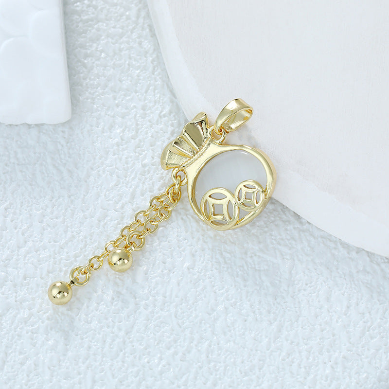 Wholesale Fashion Simple Tassel Micro-inlaid Diamond Copper Plated Real Gold Four-leaf Clover Lucky Grass Pendant