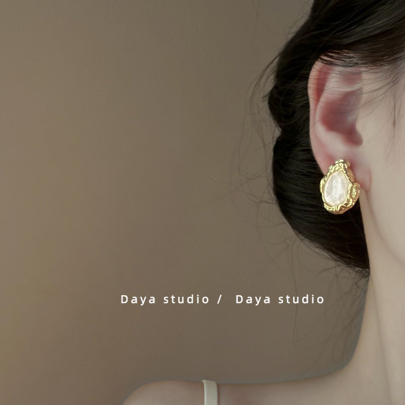 Wholesale  Super Fairy French Retro Shimmering Resin Earrings