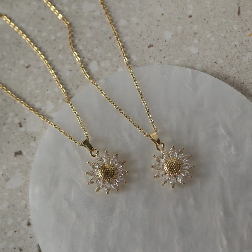Wholesale Vintage Sunflower Copper Zirconium Clavicle Chain