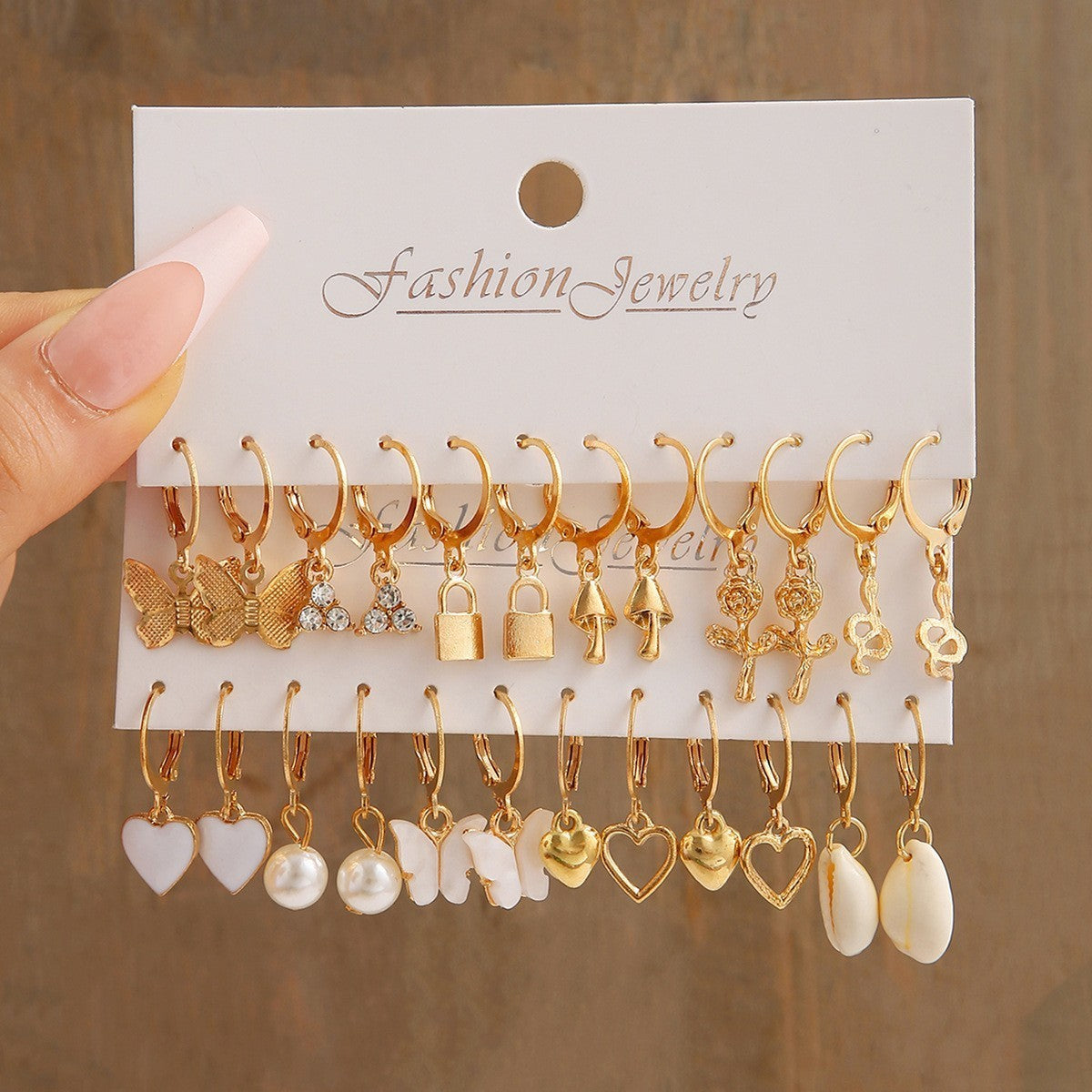 Wholesale Gold C-shaped Chain Earrings Set