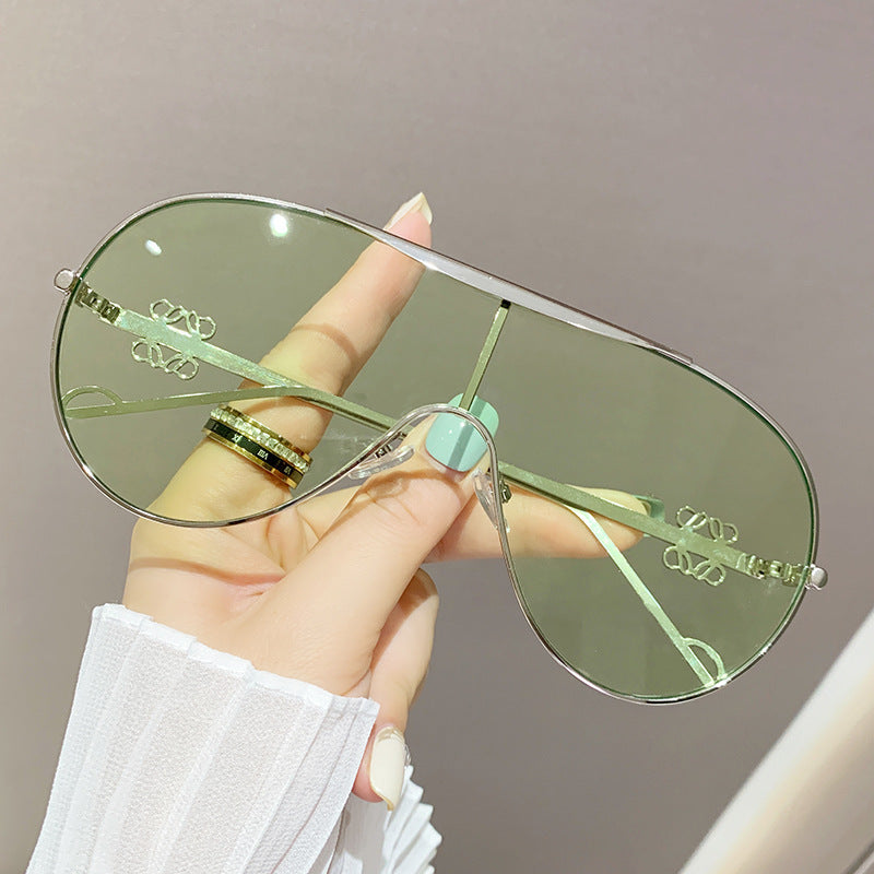 Wholesale One-piece large frame sunglasses metal retro glasses
