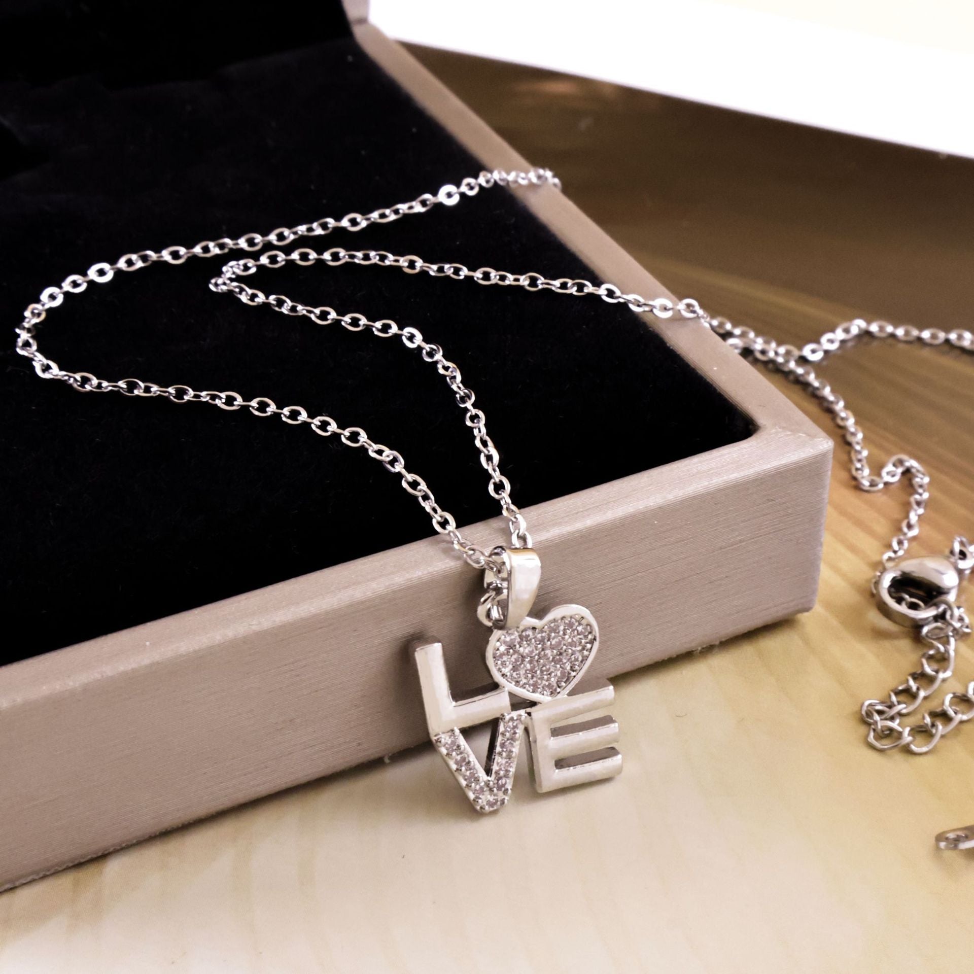 Wholesale Titanium Steel Heart Necklace