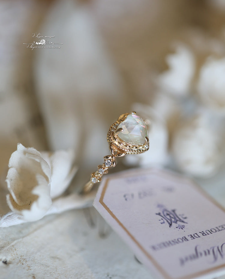 Wholesale Fantasy Natural Color Shell White Crystal Collage Ring