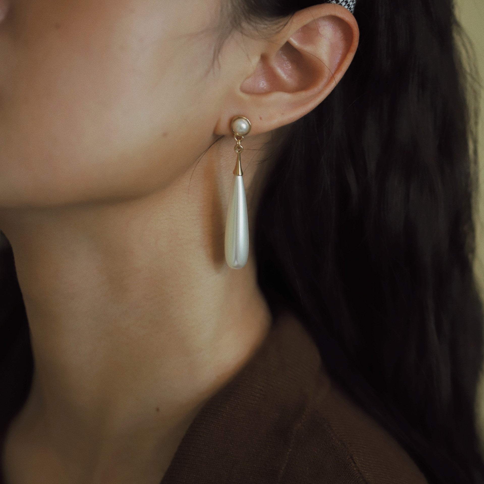 Wholesale Drop Pearl Metal Earrings