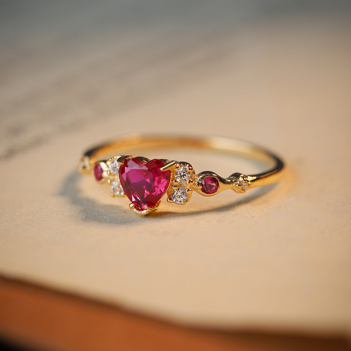 Wholesale S925 Sterling Silver Simple Exquisite Heart-shaped Minimalist High-end Temperament Rings