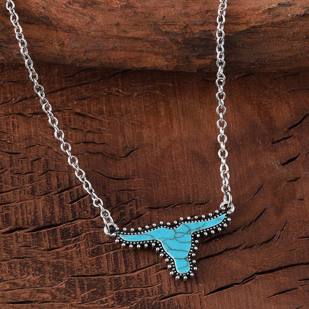 Wholesale Retro turquoise bull head necklace