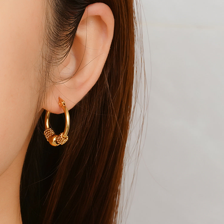 Wholesale 18K gold earrings round spring clip bead earrings niche simple design women's fashion
