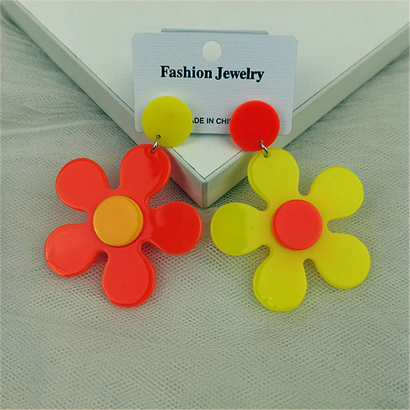 Wholesale Fashion Contrasting Color Five-petal Flower Acrylic Earrings