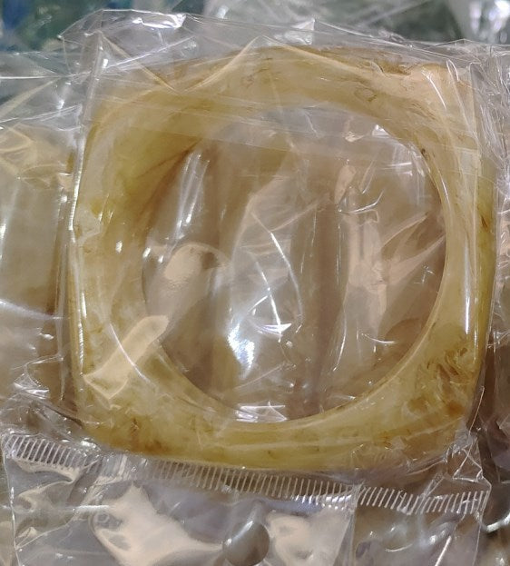 Wholesale Fashion Gradient Transparent Acrylic Shaped Resin Square Bracelet