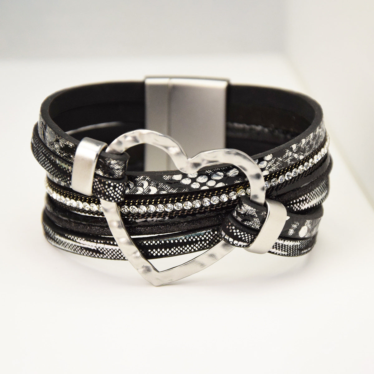 Wholesale 6pcs Exaggerated Heart Accessories Wrist Jewelry Magnetic Clasp Bracelet