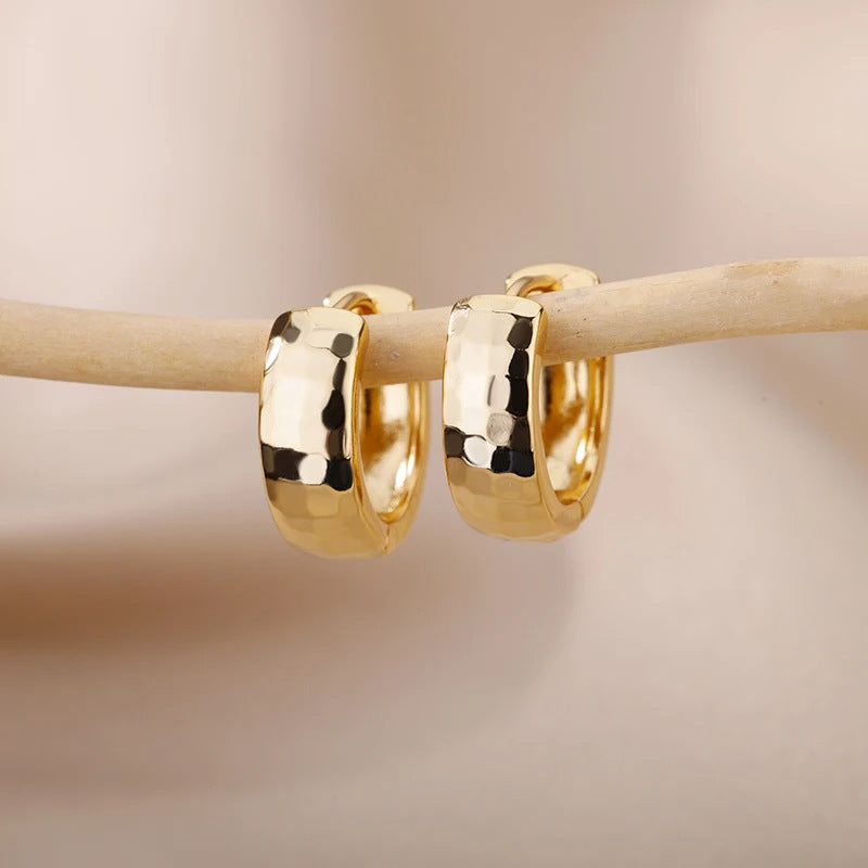 Wholesale Gold Geometric Solid Square Atmospheric Earrings