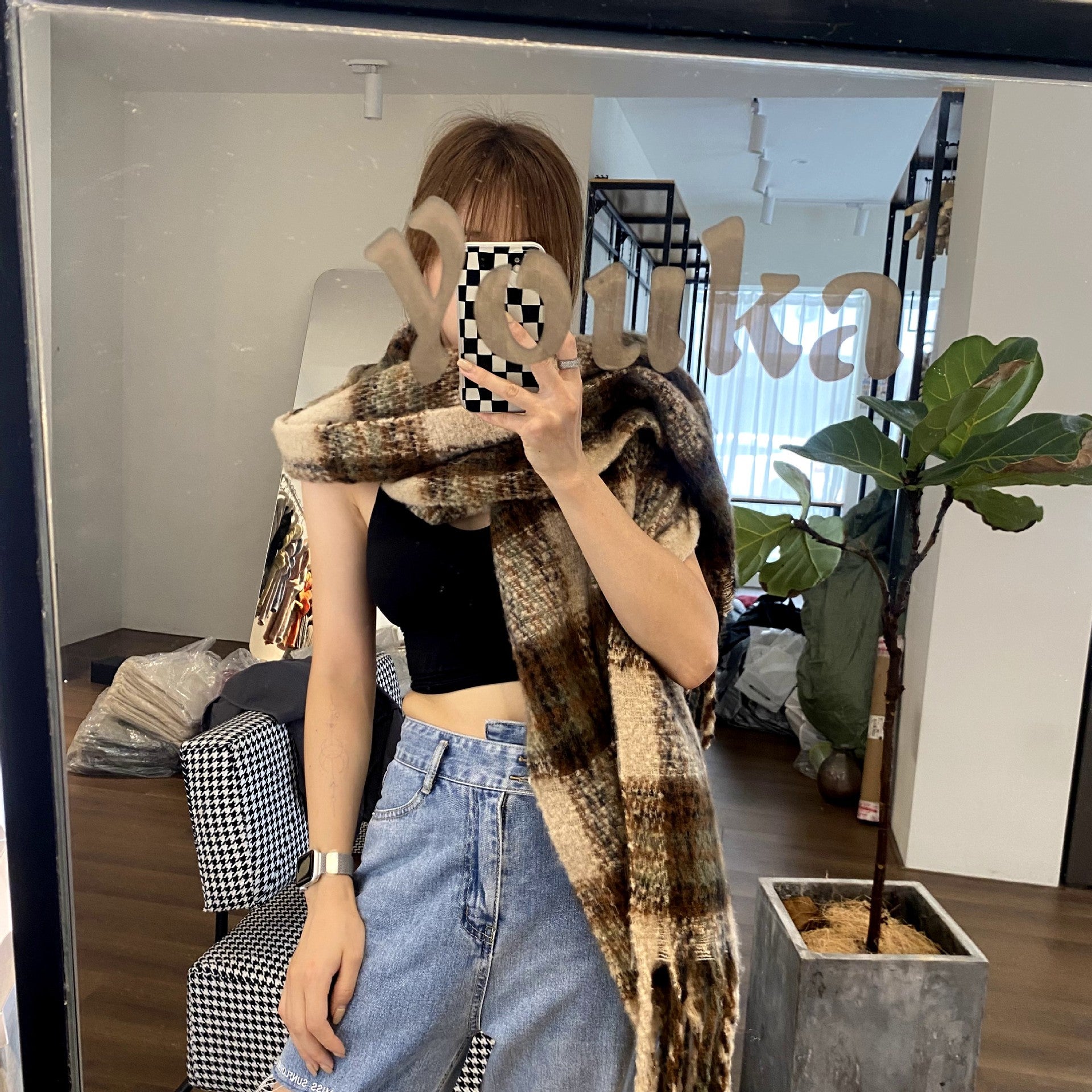 Wholesale Autumn and Winter Thickened Warm Contrasting British Plaid Scarf