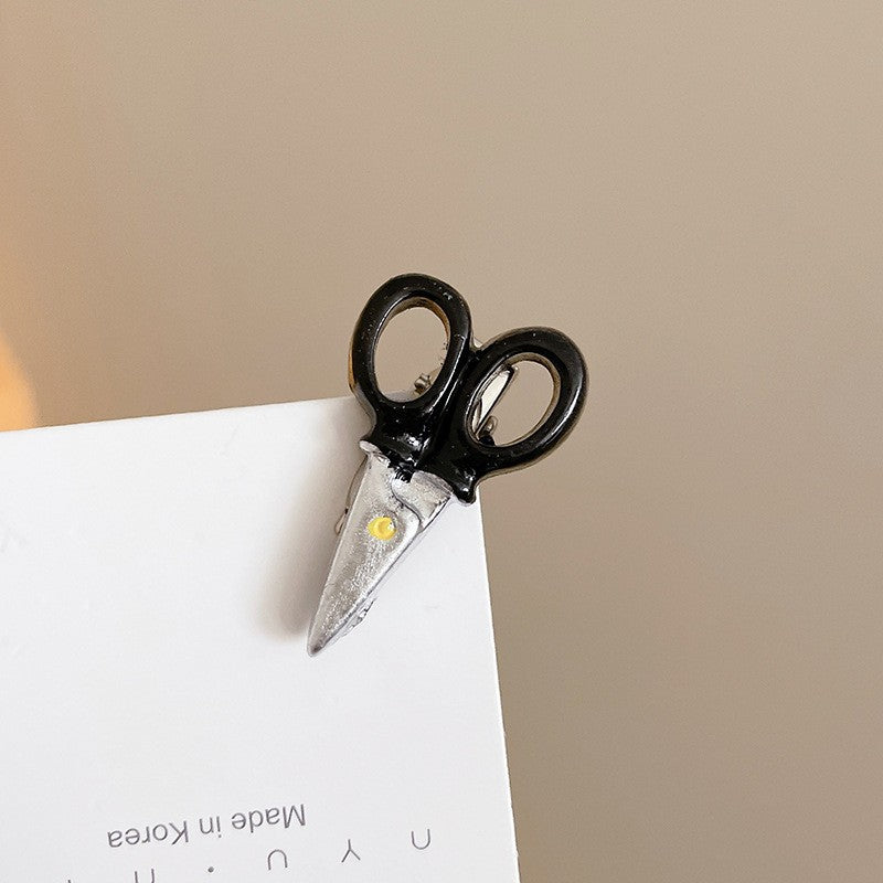 Wholesale Plastic Scissors Hair Clips