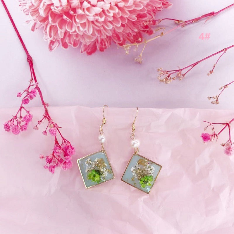 Wholesale Geometric Natural Dried Flowers Gold Leaf Earrings