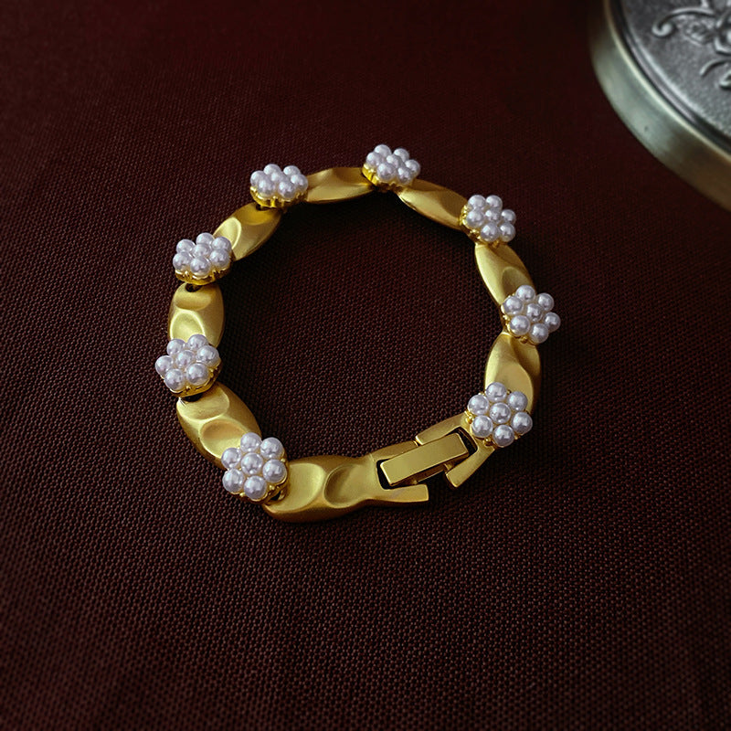 Wholesale Middle-aged Vintage Necklace Clavicle Chain