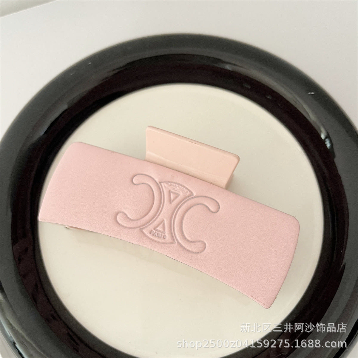 Wholesale PU Leather Hair Claw Clip For Women Arc De Triomphe Letter Design Everyday Hair Accessory