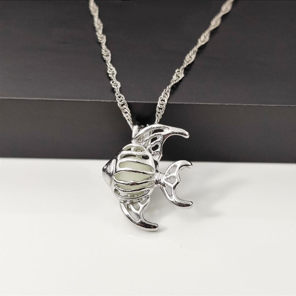 Wholesale Alloy Luminous Small Fish Necklace Summer