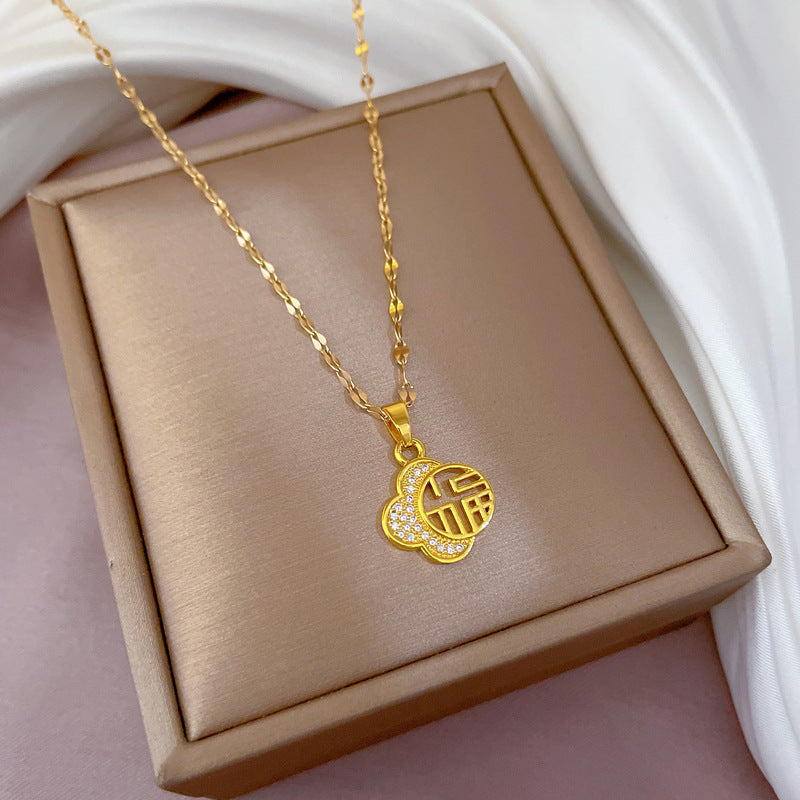 【Wholesale Four Leaf Flower Titanium Steel Necklaces