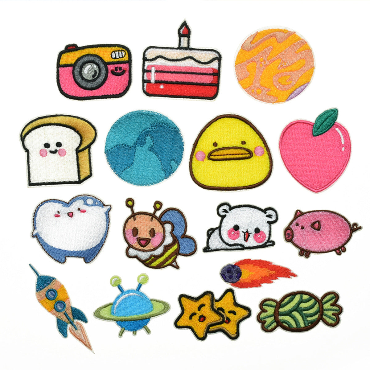 Wholesale Cute Cartoon Bee Embroidered Patch Stylish Decorative Accent For Clothing Hats Towels DIY Craft Supply