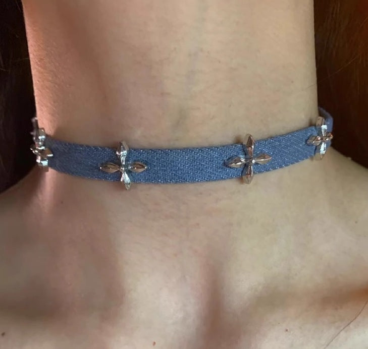 Wholesale Vintage Maillard Collar Plush Sunflower Pendant Necklace