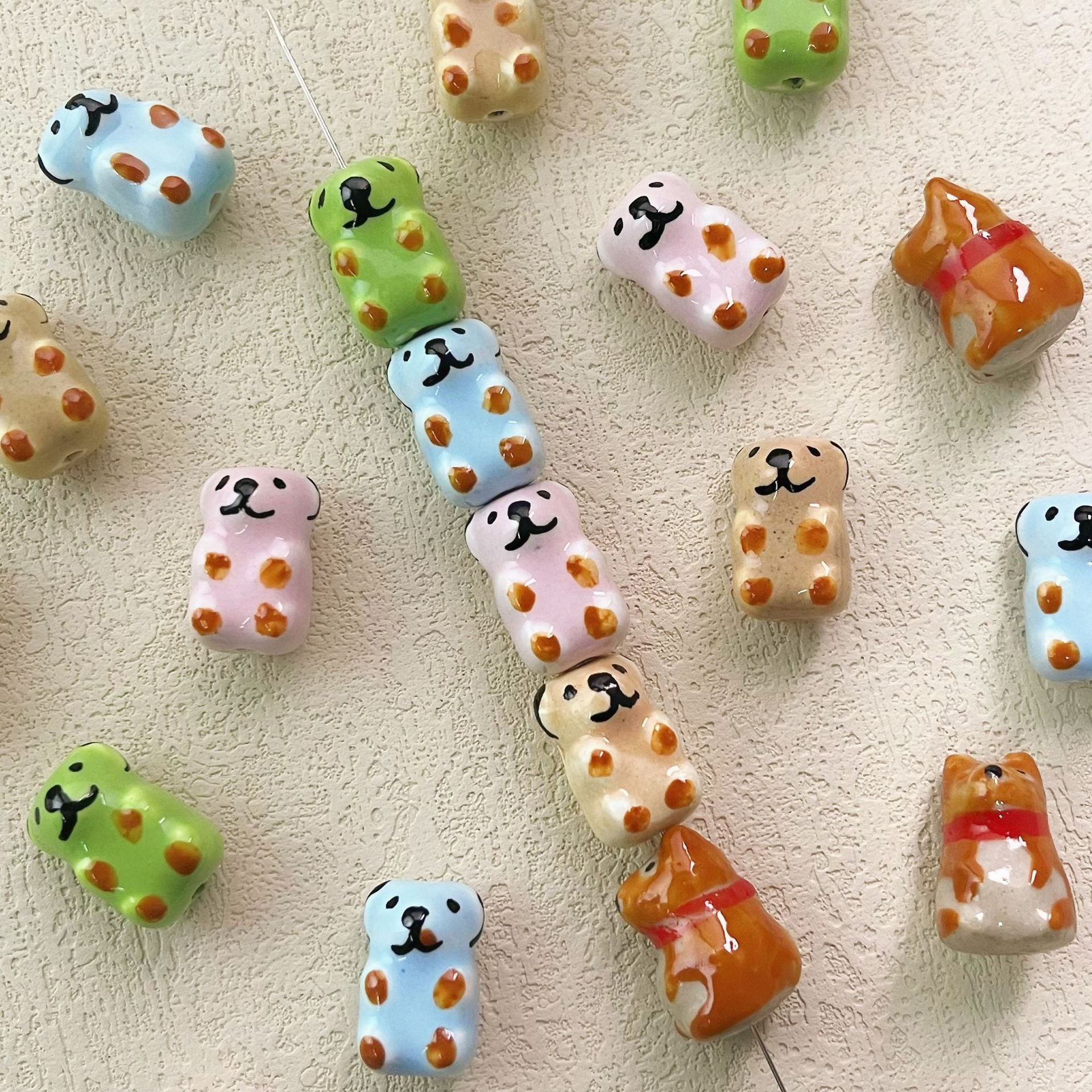 Wholesale 10pcs ceramic colored dog Beads