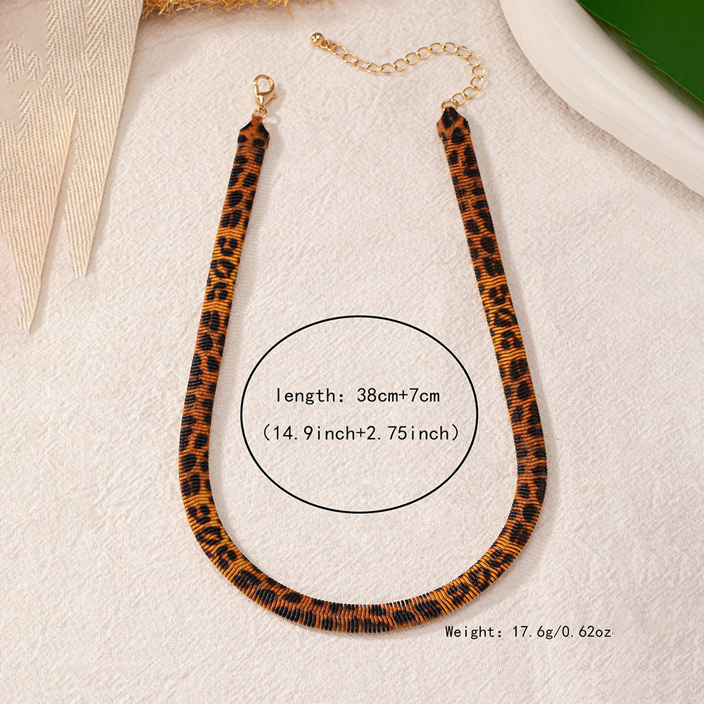 Wholesale Leopard Print Retro Fashion Necklace Alloy Jewelry Accessory Everyday Gift